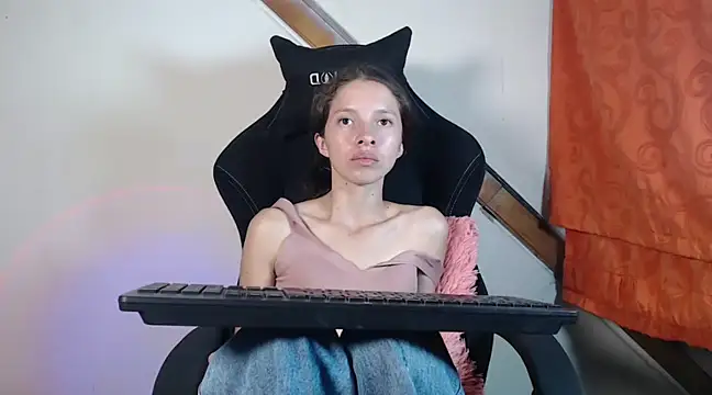 Snapshot of sweetdam12 chatting on 01-20-25, 10:15 sweetdam12 online show from 01-20-25, 10:15