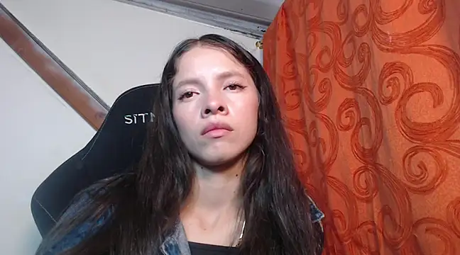 Snapshot of sweetdam12 chatting on 01-30-25, 08:21 sweetdam12 online show from 01-30-25, 08:21