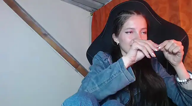 Snapshot of sweetdam12 chatting on 02-20-25, 11:32 sweetdam12 online show from 02-20-25, 11:32