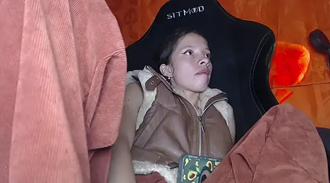 Snapshot of sweetdam12 chatting on 02-22-25, 10:20 sweetdam12 online show from 02-22-25, 10:20