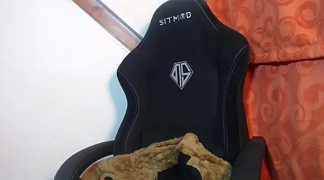 Snapshot of sweetdam12 chatting on 02-25-25, 10:18 sweetdam12 online show from 02-25-25, 10:18