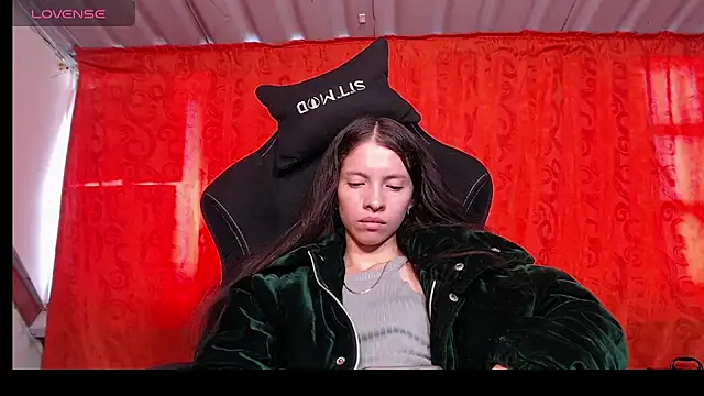 Snapshot of sweetdam12 chatting on 03-13-25, 08:43 sweetdam12 online show from 03-13-25, 08:43