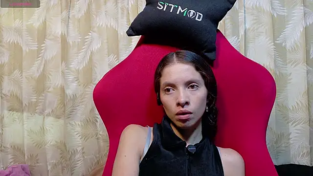 Snapshot of sweetdam12 chatting on 09-11-25, 08:20 sweetdam12 online show from 09-11-25, 08:20