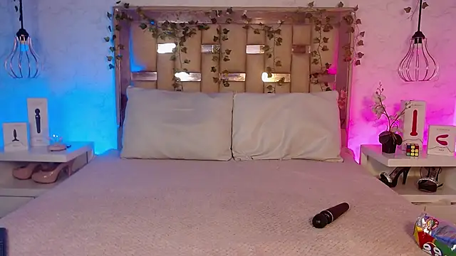 Snapshot of GigiVolkova chatting on 12-15-25, 07:29 GigiVolkova online show from 12-15-25, 07:29