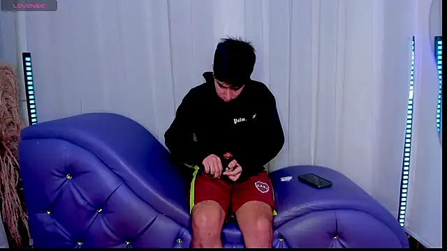 Yourslust  online show from 11-22-25, 01:21