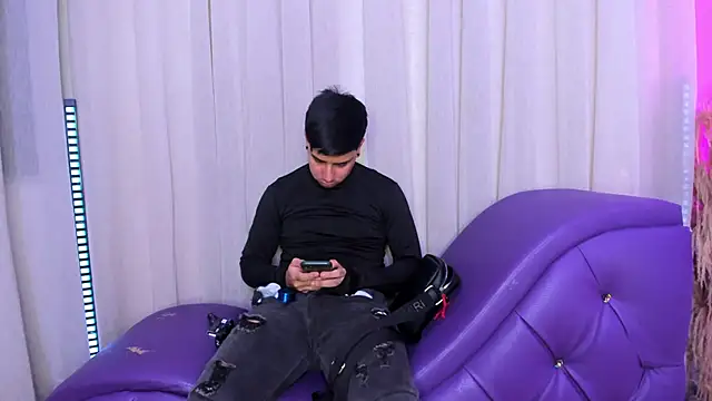 Yourslust  online show from 02-06-26, 12:30