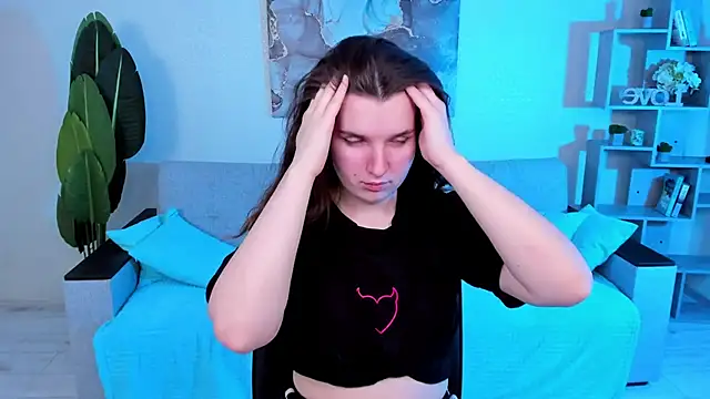 Snapshot of BonneyLove chatting on 01-21-25, 07:39 BonneyLove online show from 01-21-25, 07:39