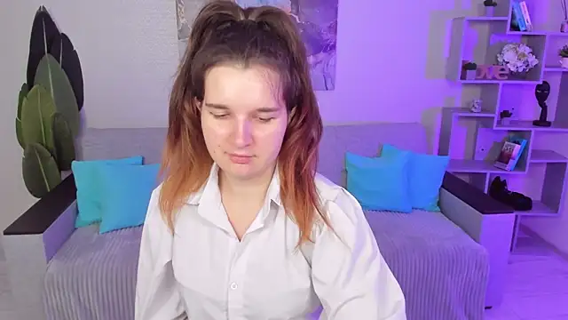 Snapshot of BonneyLove chatting on 09-11-25, 02:17 BonneyLove online show from 09-11-25, 02:17