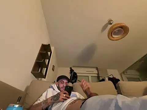 Rebeu313 online show from 03-05-25, 01:21