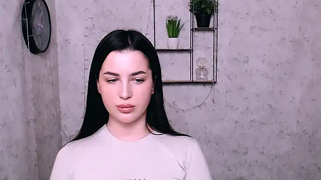 Snapshot of DivaKaily_ chatting on 01-17-25, 08:24 DivaKaily  online show from 01-17-25, 08:24