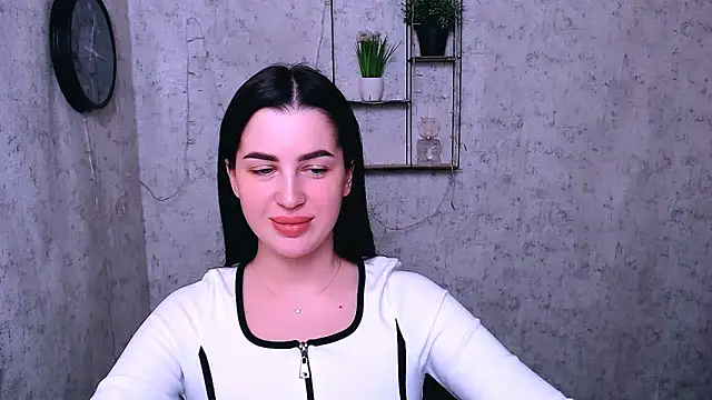 Snapshot of DivaKaily_ chatting on 02-06-25, 09:32 DivaKaily  online show from 02-06-25, 09:32