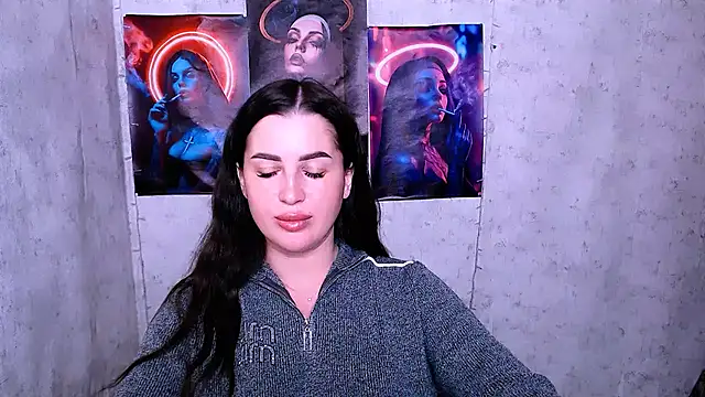 Snapshot of DivaKaily_ chatting on 10-06-25, 10:18 DivaKaily  online show from 10-06-25, 10:18