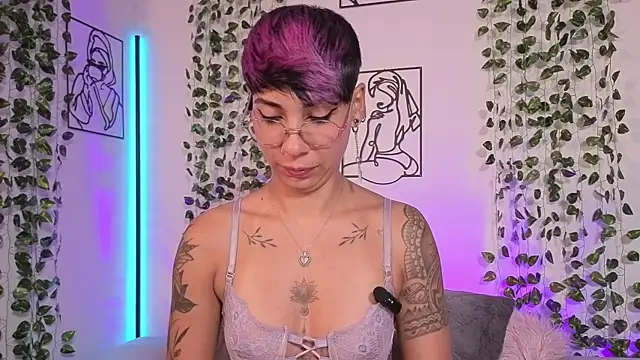 MiaMorgan  online show from 06-20-26, 02:53
