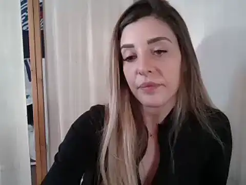 Snapshot of MissBella131 chatting on 12-27-24, 02:43 MissBella131 online show from 12-27-24, 02:43