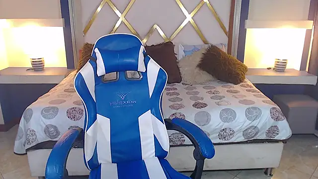 Snapshot of Perla_prg chatting on 03-01-25, 04:44 Perla prg online show from 03-01-25, 04:44