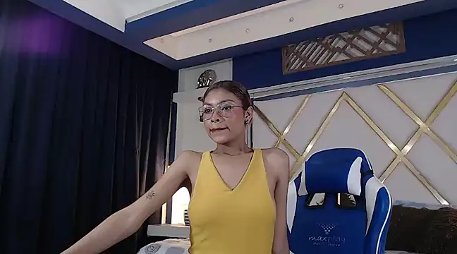 Snapshot of Perla_prg chatting on 03-05-25, 04:57 Perla prg online show from 03-05-25, 04:57