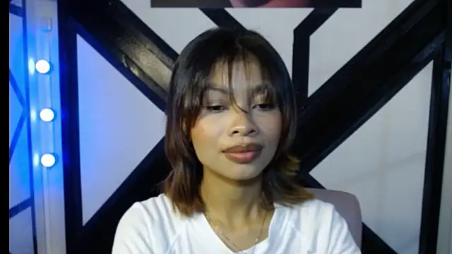 Snapshot of Perla_prg chatting on 03-19-26, 02:54 Perla prg online show from 03-19-26, 02:54