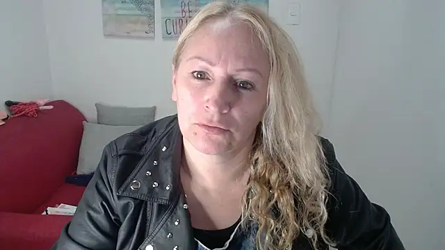 emperabigbootybigass online show from 04-20-26, 01:03