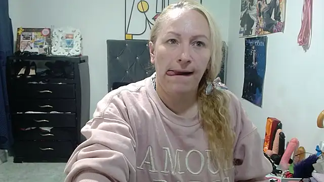 emperabigbootybigass online show from 04-27-26, 12:14