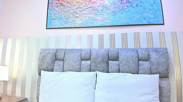 Snapshot of nova_lane chatting on 11-18-25, 07:51 nova lane online show from 11-18-25, 07:51