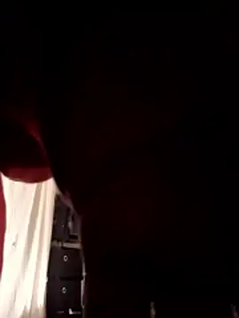 Snapshot of DevinToore chatting on 10-31-25, 08:48 DevinToore online show from 10-31-25, 08:48