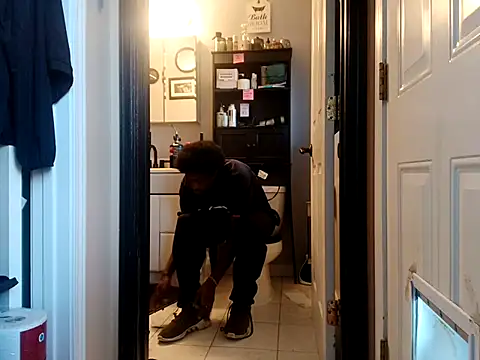 Snapshot of DevinToore chatting on 11-28-25, 10:01 DevinToore online show from 11-28-25, 10:01