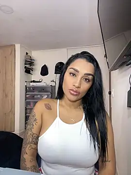KatalinnaBrown online show from 07-25-26, 07:44