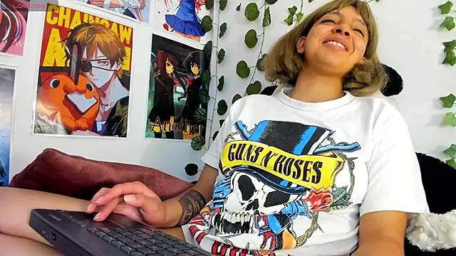 miku katsuragi online show from 01-08-25, 05:59