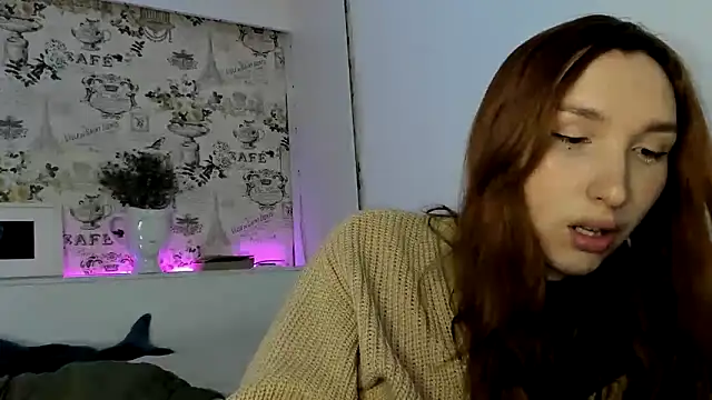 Snapshot of LisaIcon chatting on 02-08-25, 06:12 LisaIcon online show from 02-08-25, 06:12