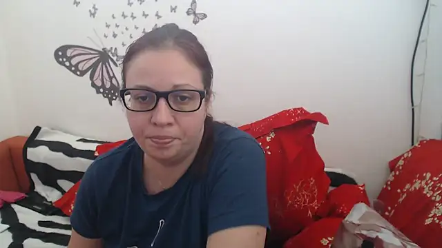 LadyHellene online show from 02-25-25, 01:39