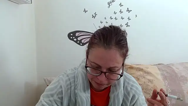 LadyHellene online show from 03-05-26, 06:42