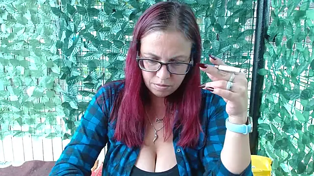 Snapshot of LadyHellene chatting on 07-09-26, 01:26 LadyHellene online show from 07-09-26, 01:26