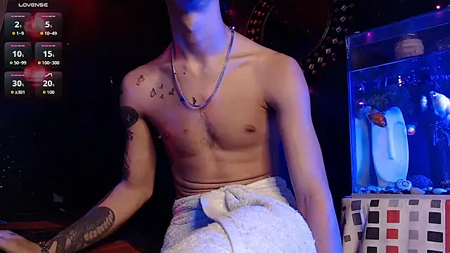 Snapshot of Godly_huan chatting on 12-21-25, 11:06 Godly huan online show from 12-21-25, 11:06