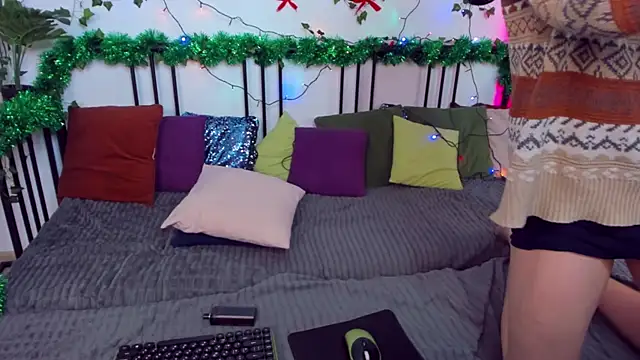 FillDammon online show from 12-21-25, 03:24