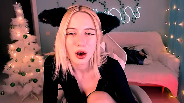 Sweet Richal online show from 12-15-24, 01:13