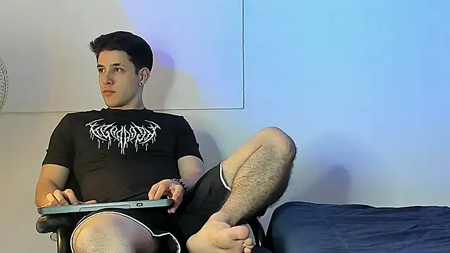 Snapshot of Adan_rivas_ chatting on 03-05-25, 11:16 Adan rivas online show from 03-05-25, 11:16