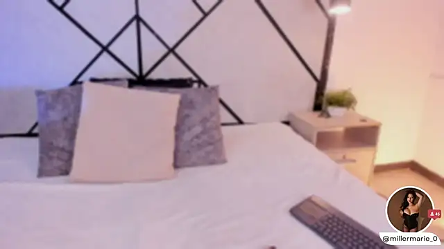 Snapshot of marie_miller_ chatting on 11-04-25, 12:59 marie miller online show from 11-04-25, 12:59