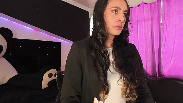 Coral Gibson online show from 03-24-26, 01:27