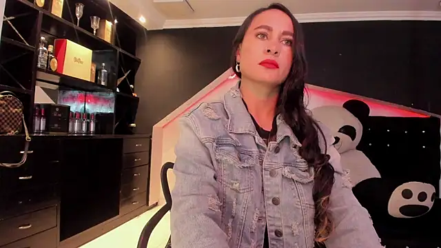 Coral Gibson online show from 07-09-26, 12:53