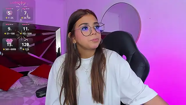 Snapshot of GiaFu chatting on 03-15-25, 05:59 GiaFu online show from 03-15-25, 05:59