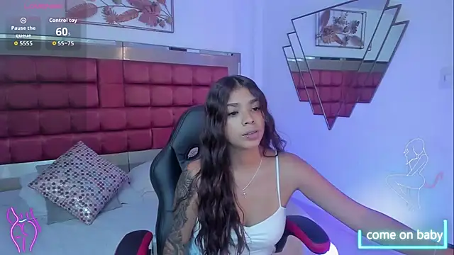 Snapshot of GiaFu chatting on 10-13-25, 06:41 GiaFu online show from 10-13-25, 06:41