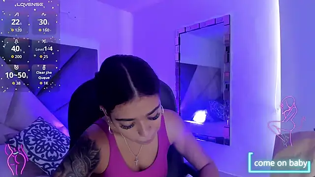 Snapshot of GiaFu chatting on 11-17-25, 05:52 GiaFu online show from 11-17-25, 05:52