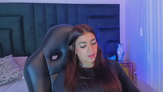 Snapshot of GiaFu chatting on 11-20-25, 05:45 GiaFu online show from 11-20-25, 05:45