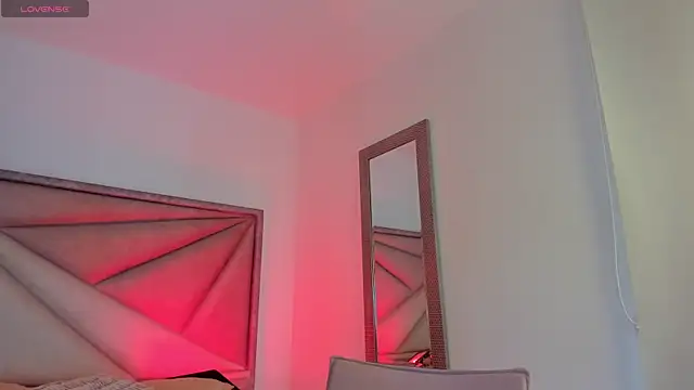 Snapshot of GiaFu chatting on 11-29-25, 05:49 GiaFu online show from 11-29-25, 05:49