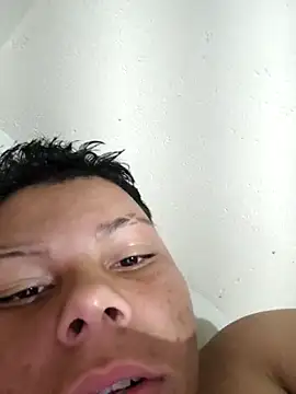 Snapshot of putoso031 chatting on 10-06-25, 12:19 putoso031 online show from 10-06-25, 12:19