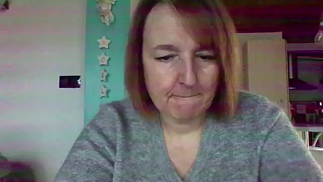 Snapshot of Sandcoq chatting on 12-17-25, 10:32 Sandcoq online show from 12-17-25, 10:32