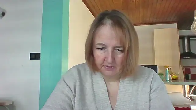 Snapshot of Sandcoq chatting on 01-14-26, 09:15 Sandcoq online show from 01-14-26, 09:15