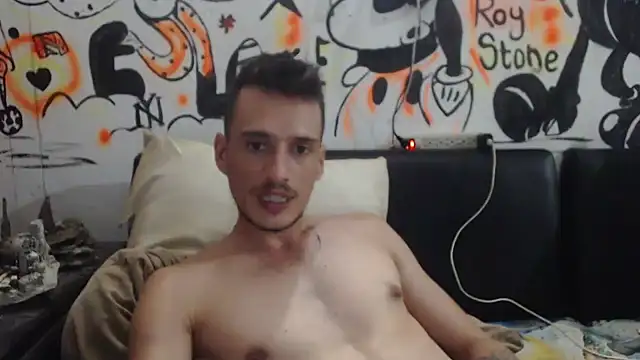 roystonee01 online show from 03-03-26, 02:39