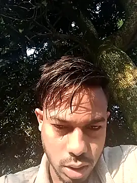 Snapshot of arafat_mia chatting on 10-24-25, 01:13 arafat mia online show from 10-24-25, 01:13