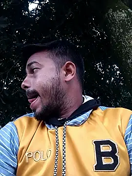 Snapshot of arafat_mia chatting on 11-22-25, 12:31 arafat mia online show from 11-22-25, 12:31